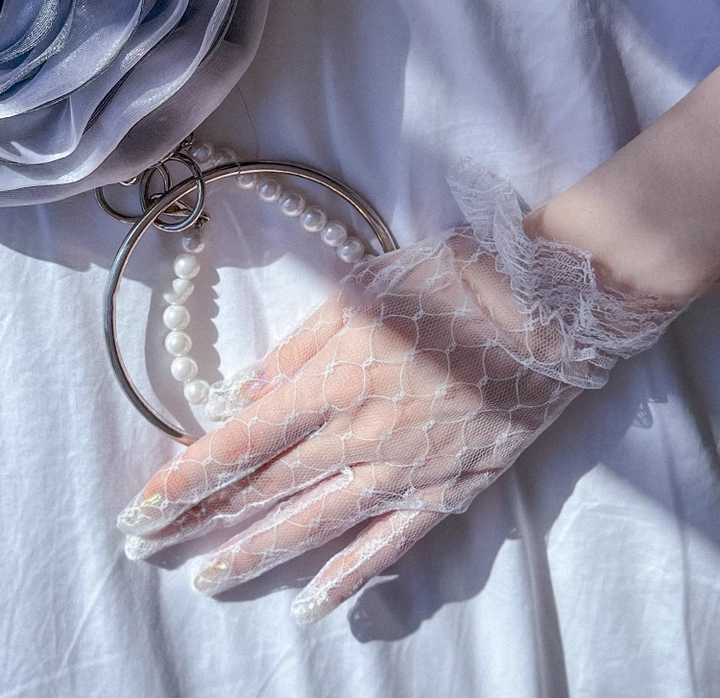 Vintage Lace Gloves