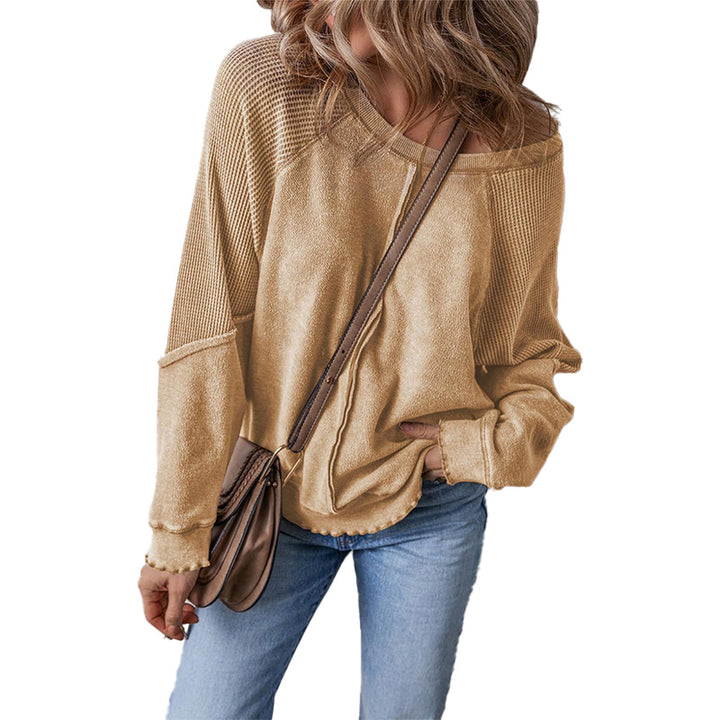 Relaxed Reverse-Seam Pullover