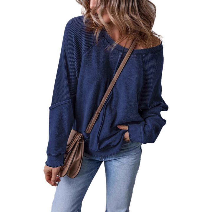 Relaxed Reverse-Seam Pullover