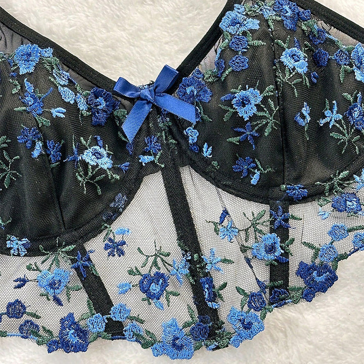 Floral Embroidered Underwire Bra Set