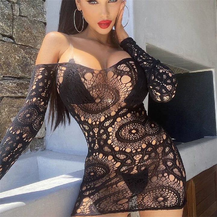Long-sleeved hollowed-out hip skirt