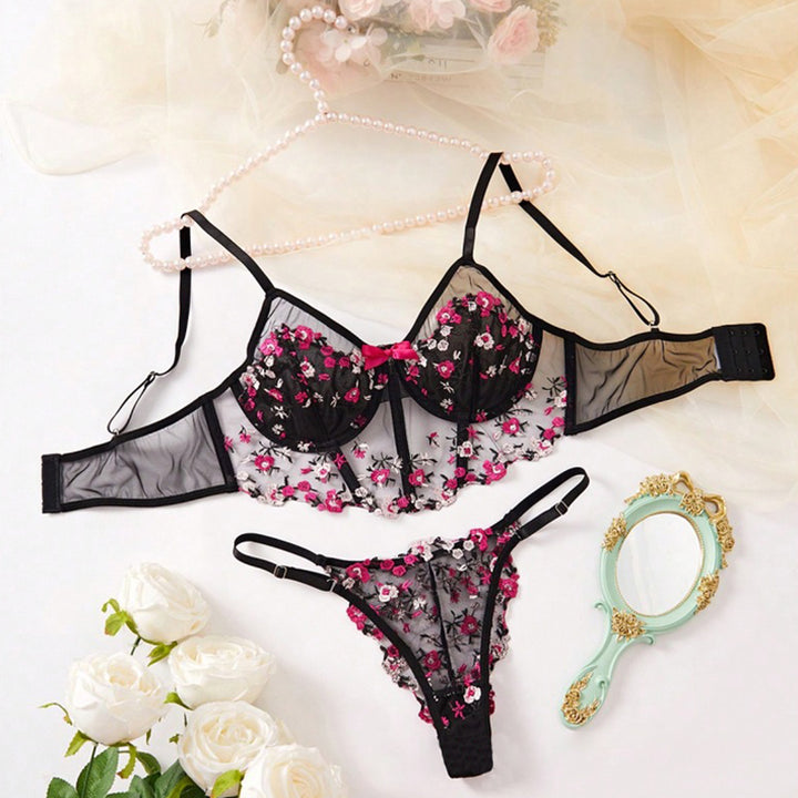 Floral Embroidered Underwire Bra Set